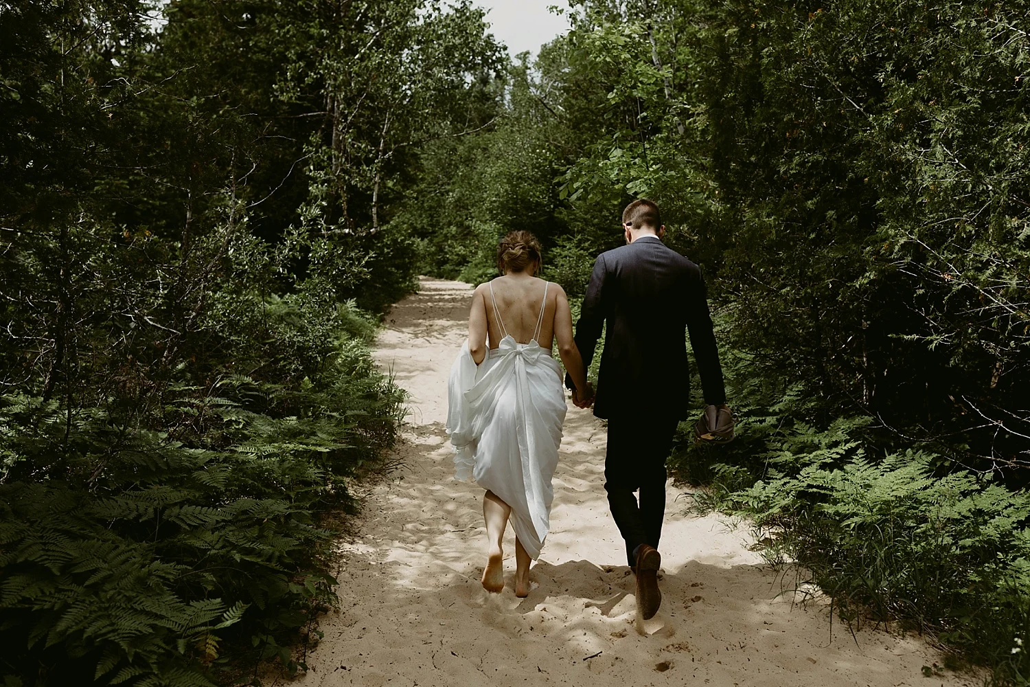 Michigan-Sand-Dunes-Wedding_Ashley+Zach-200.jpg