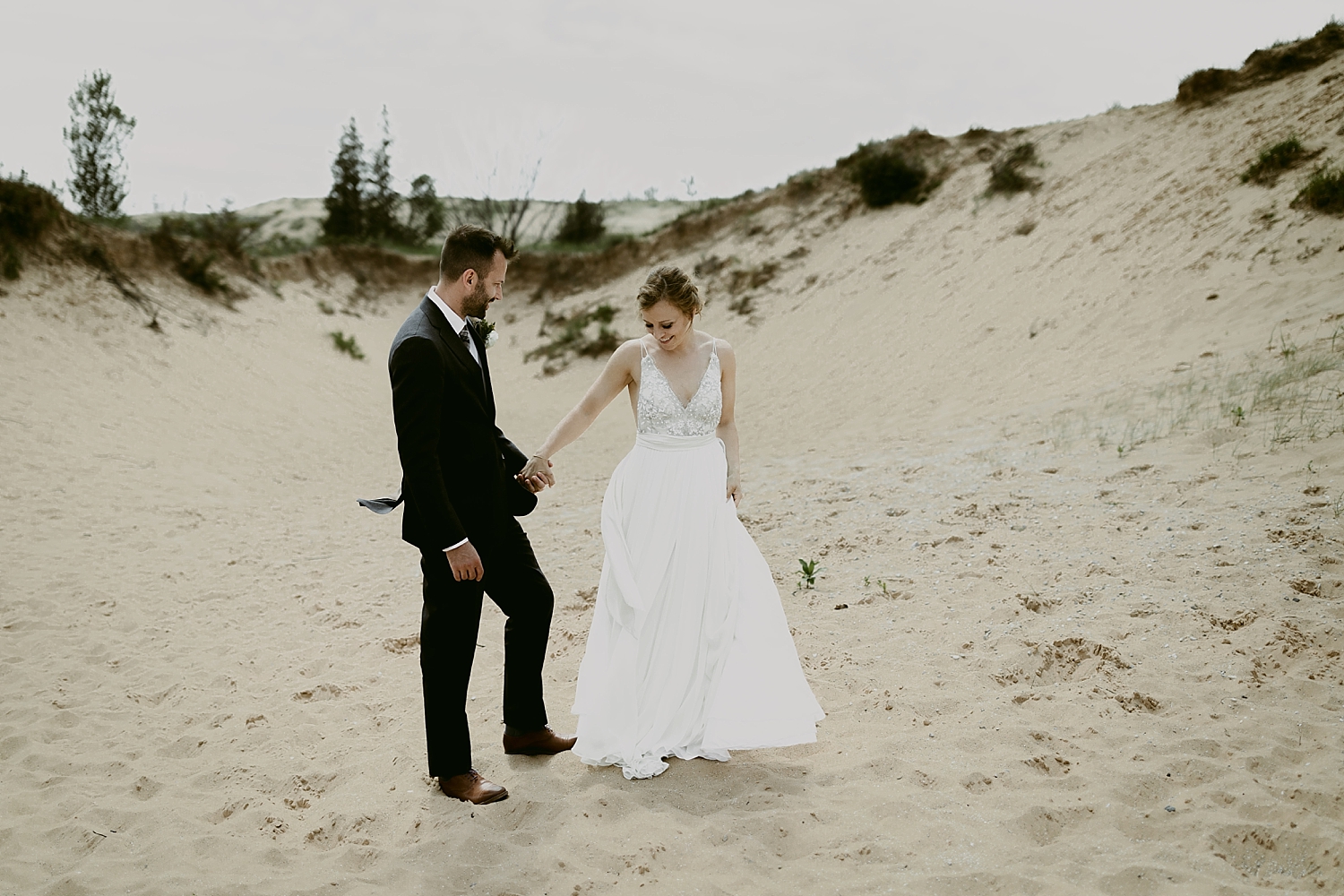 Michigan-Sand-Dunes-Wedding_Ashley+Zach-238.jpg