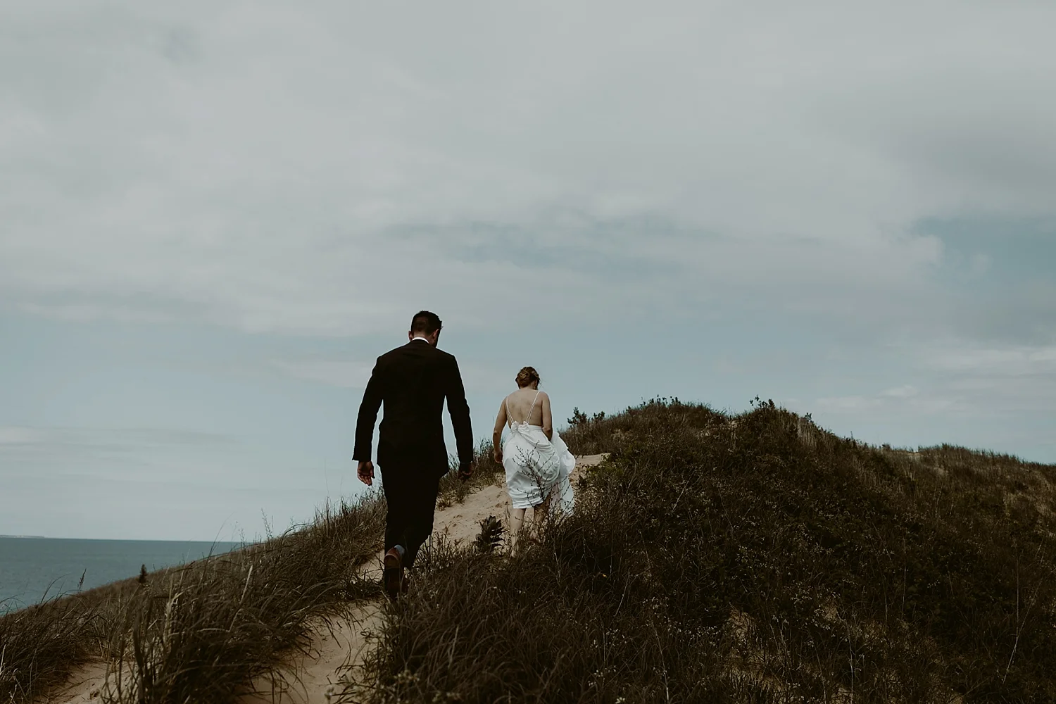 Michigan-Sand-Dunes-Wedding_Ashley+Zach-321.jpg