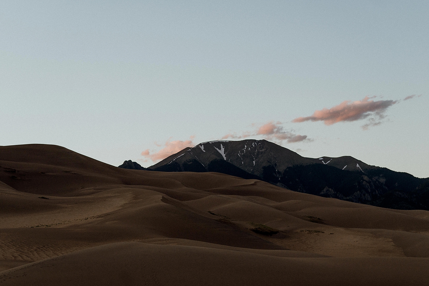 Sunset-Sand-Dunes-Adventure-Session_MJPHOTO-149.jpg