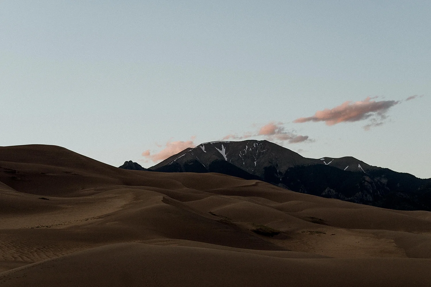 Sunset-Sand-Dunes-Adventure-Session_MJPHOTO-149.jpg