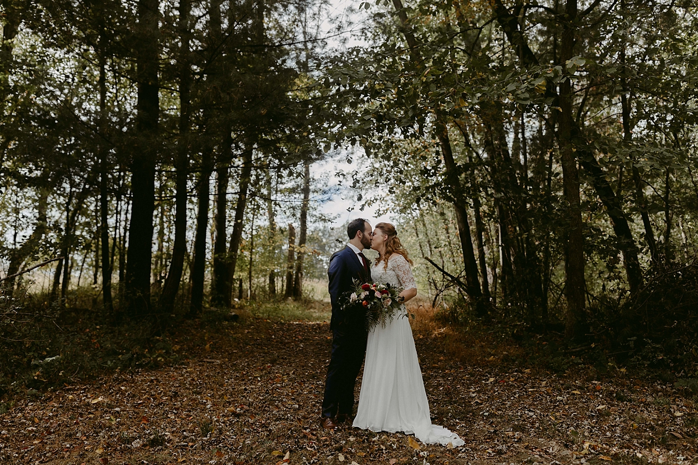 October-Backyard-Wedding_Rachel+Brian_MJPHOTO-251.jpg