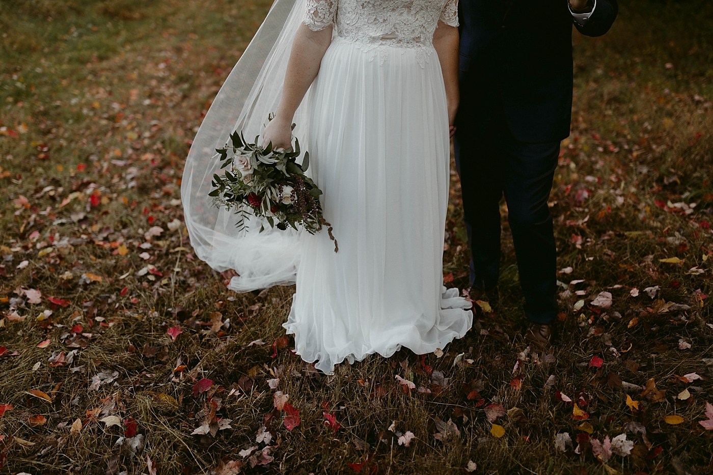 October-Backyard-Wedding_Rachel+Brian_MJPHOTO-350.jpg