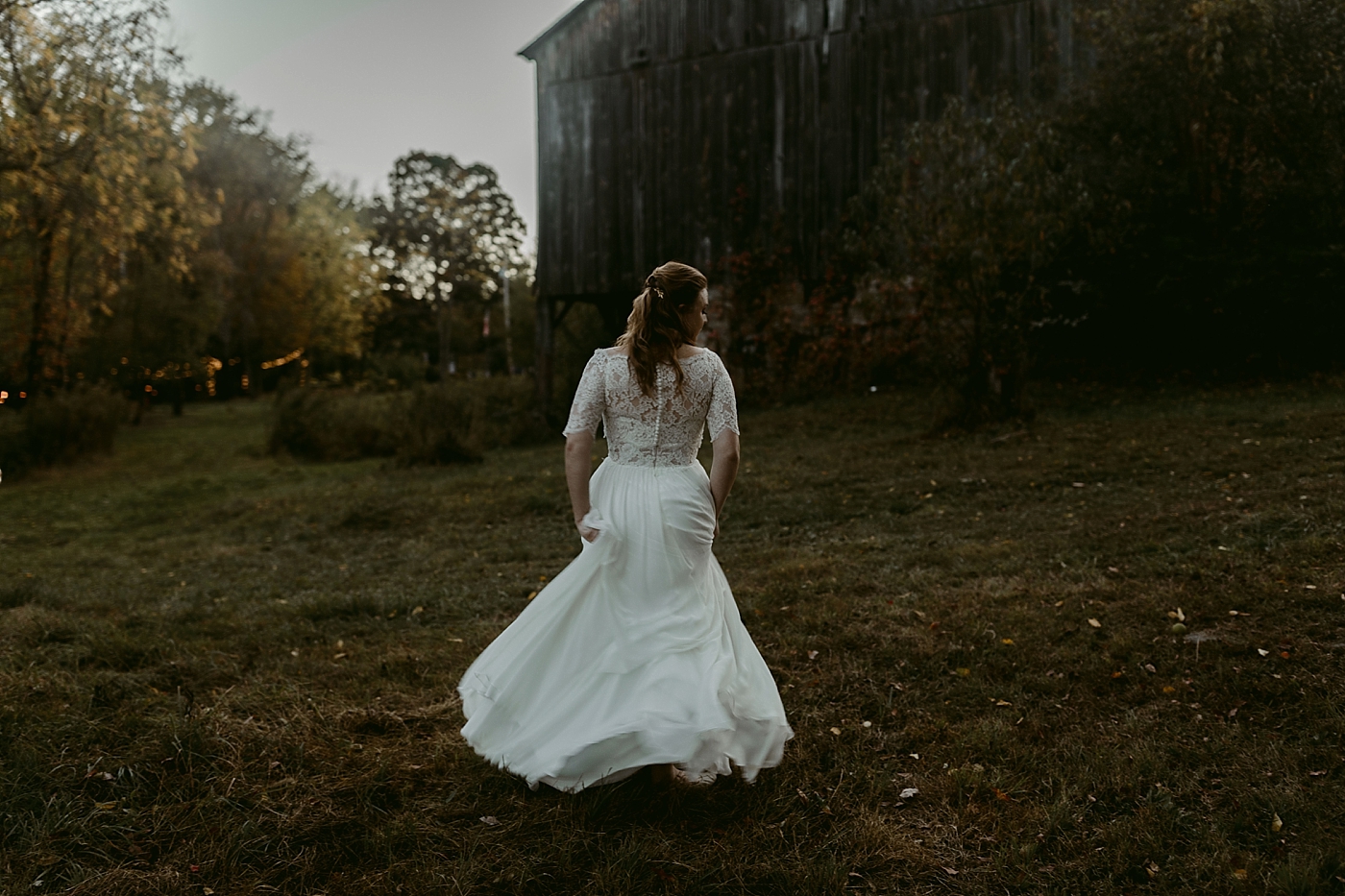 October-Backyard-Wedding_Rachel+Brian_MJPHOTO-1131.jpg