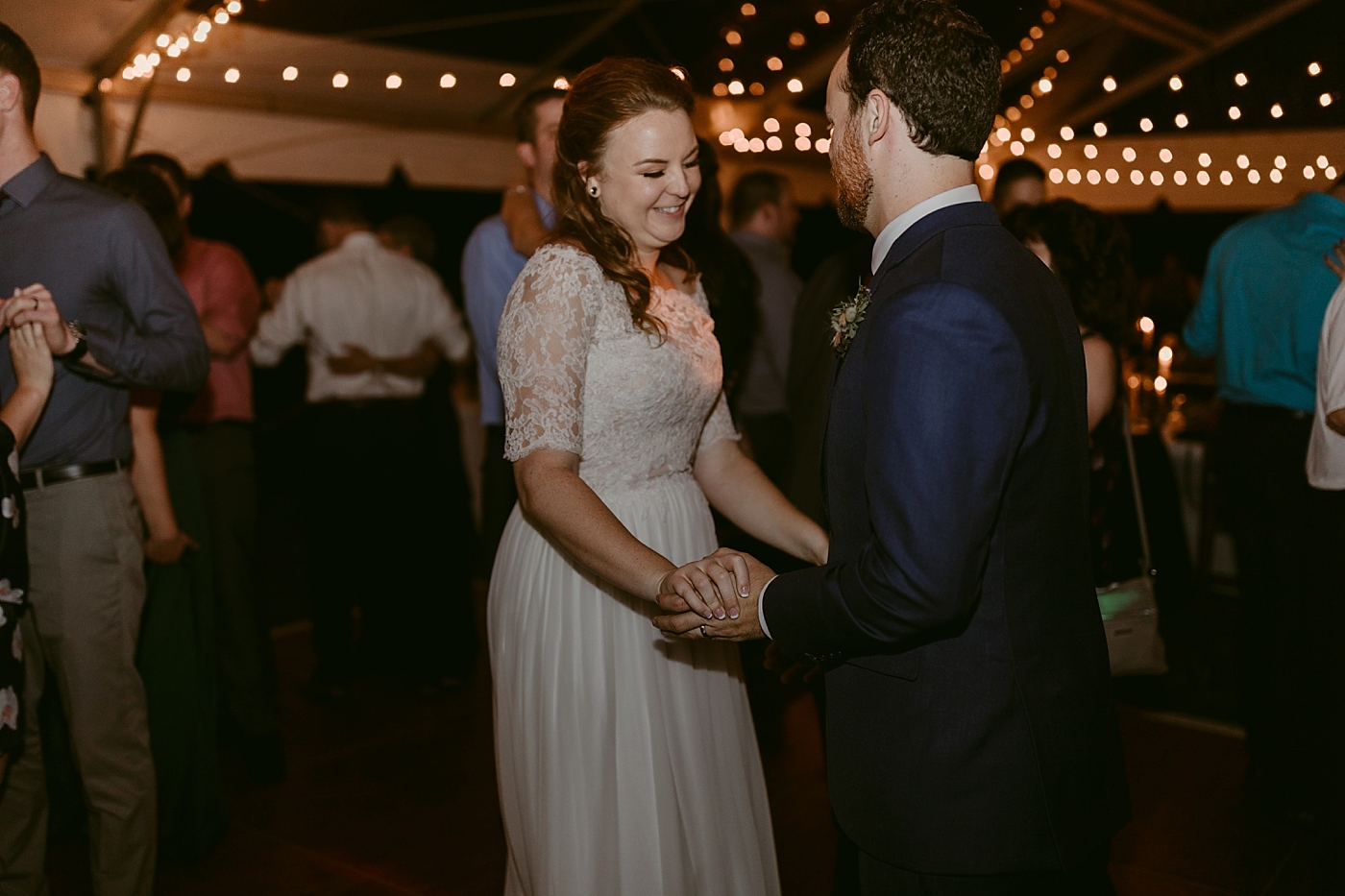 October-Backyard-Wedding_Rachel+Brian_MJPHOTO-1325.jpg