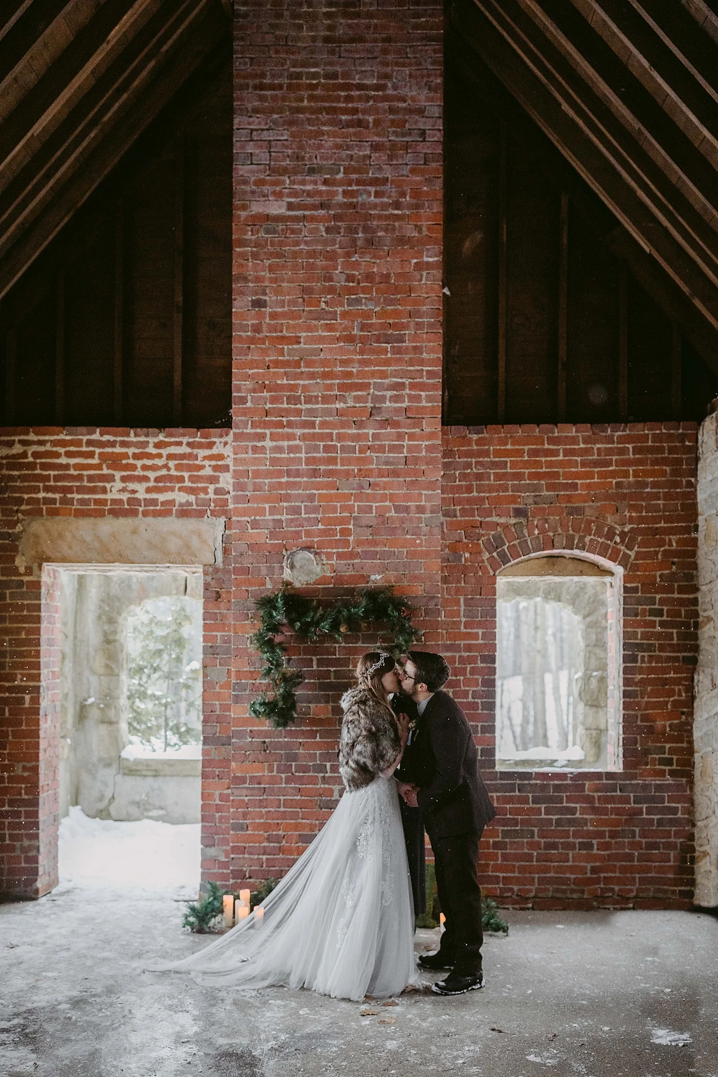 Winter-Squires-Castle-Wedding-James+Jessica_MJPHOTO2017-551.jpg