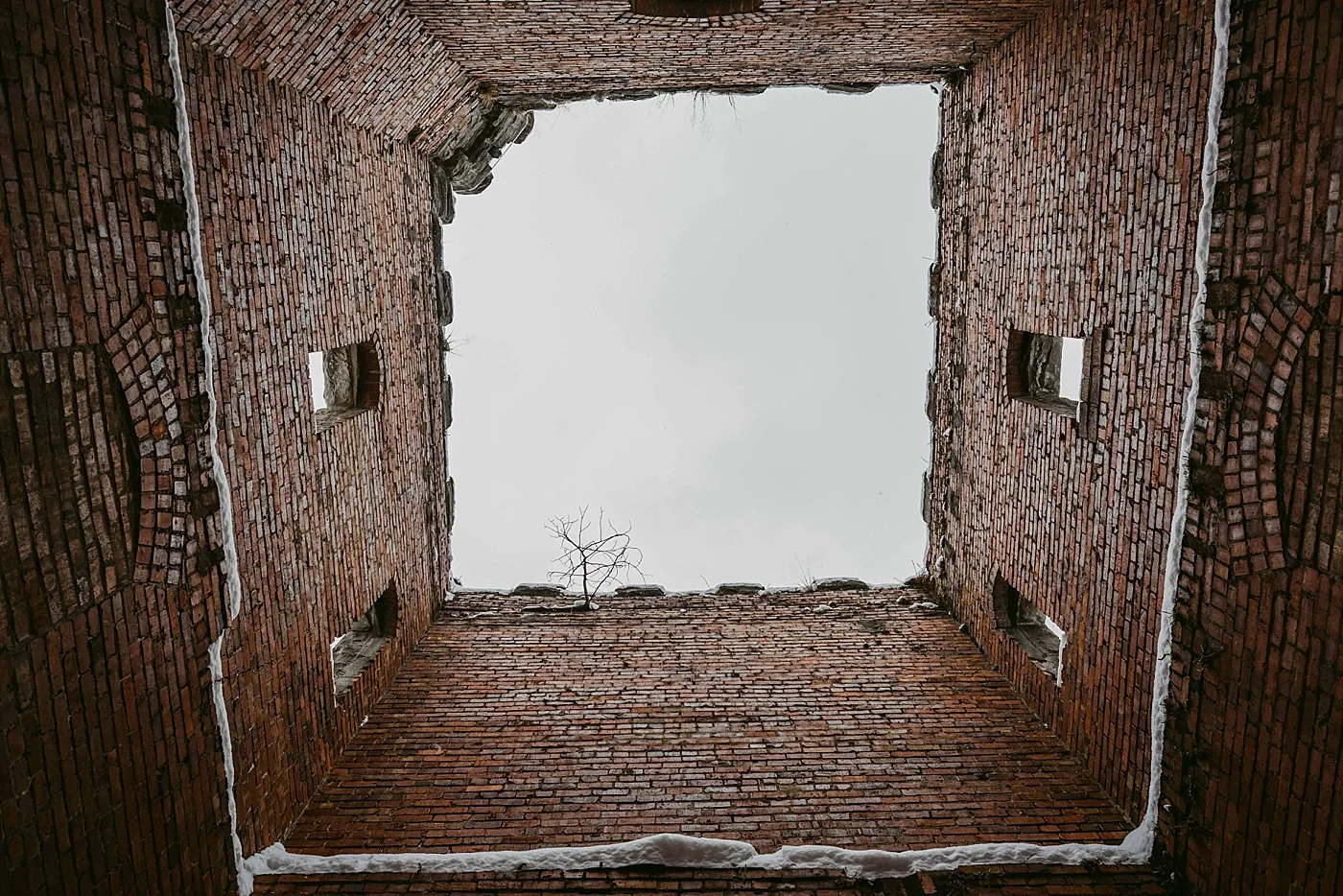 Winter-Squires-Castle-Wedding-James+Jessica_MJPHOTO2017-448.jpg