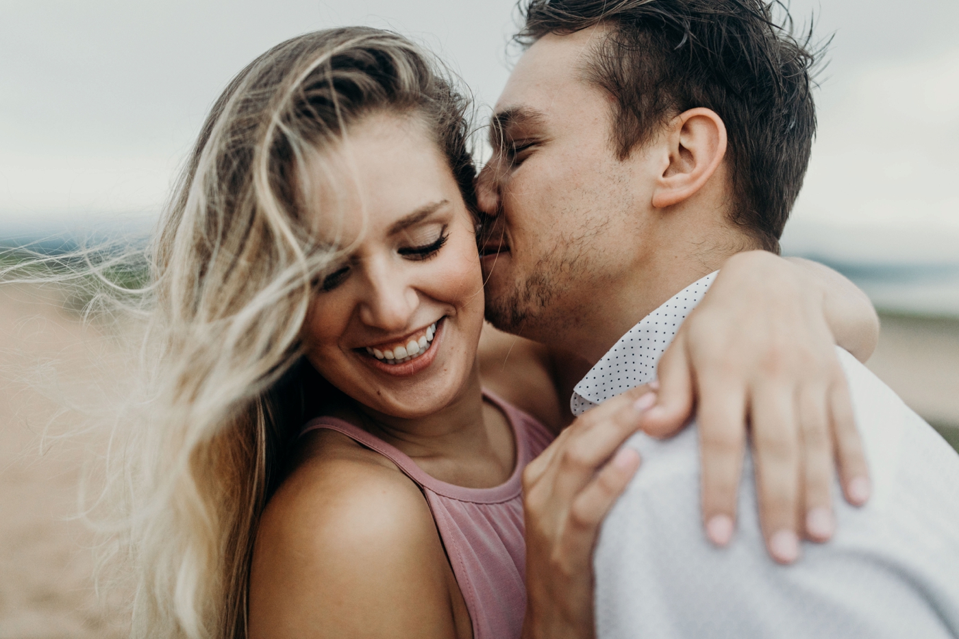 Sleeping_Bear_Dunes_Couples_Adventure_Session_Adventure_Wedding_Photographer_Hiking_with_Heels_Brett+Emily-66.jpg