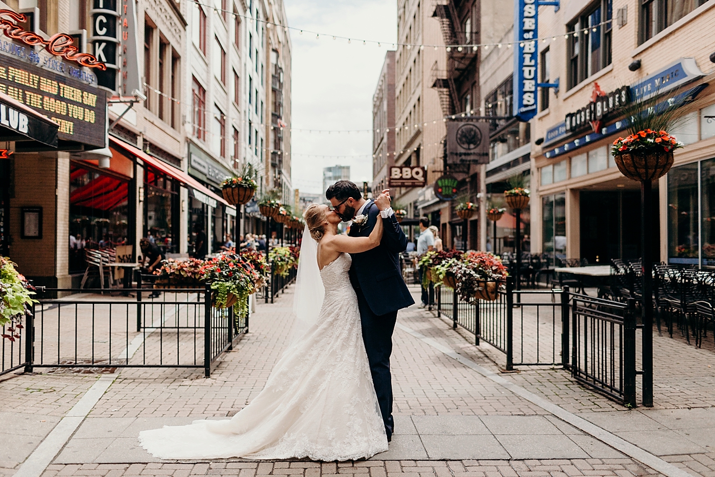 DowntownCLE-CibreroWedding-Kristin+Frank_LP_THEHEARTLANDERSCO-193.jpg