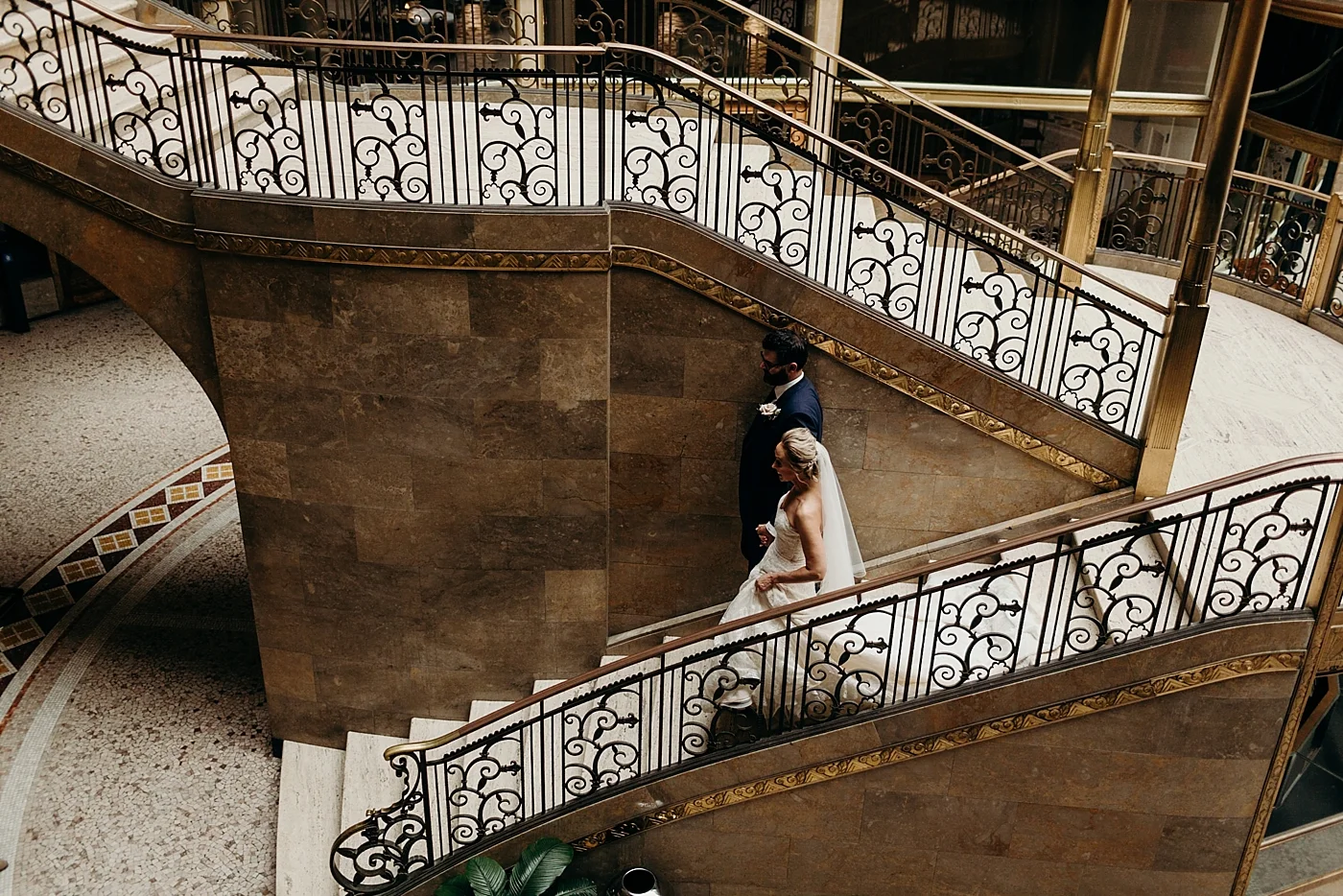 DowntownCLE-CibreroWedding-Kristin+Frank_LP_THEHEARTLANDERSCO-216.jpg
