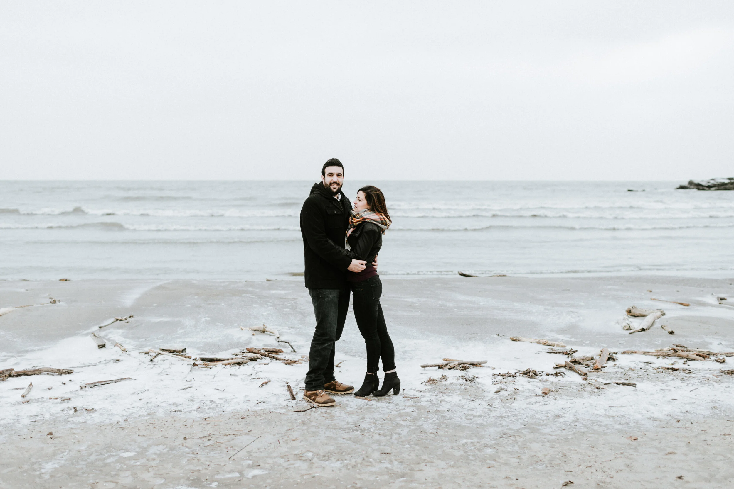 Rachel+Micheal_WinterbytheWater_MJPHOTO2017-73.jpg