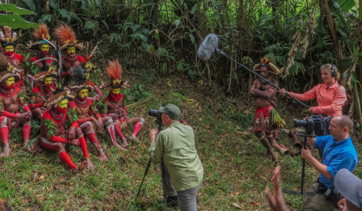 Art Wolfe on Location with Huli Wigmen, Papua New Guinea