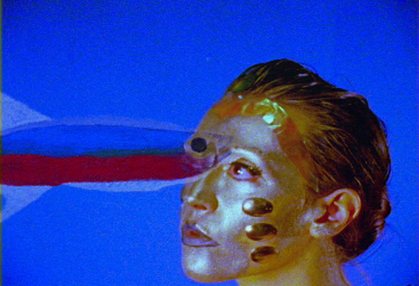 Distruktur (Melissa Dullius & Gustavo Jahn), “5 truly false clues (prologue of the film Éternau)”, 2006, film still. Courtesy the artist. 