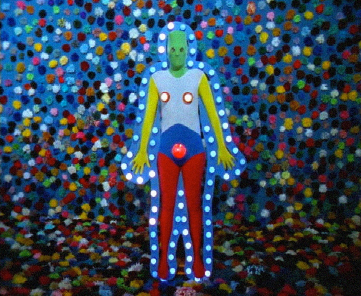 Distruktur (Melissa Dullius & Gustavo Jahn), “5 truly false clues (prologue of the film Éternau)”, 2006, film still. Courtesy the artist. 