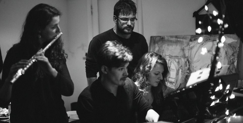 Crossmodalist musicians rehearse aleatoric and improvised music; inspired by eating and directly translating the flavour and texture of the given food