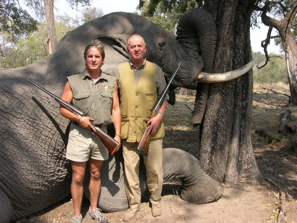 Juan Carlos I on elephant-hunting trip in Botswana, 2012. Photo source: Getty Images.