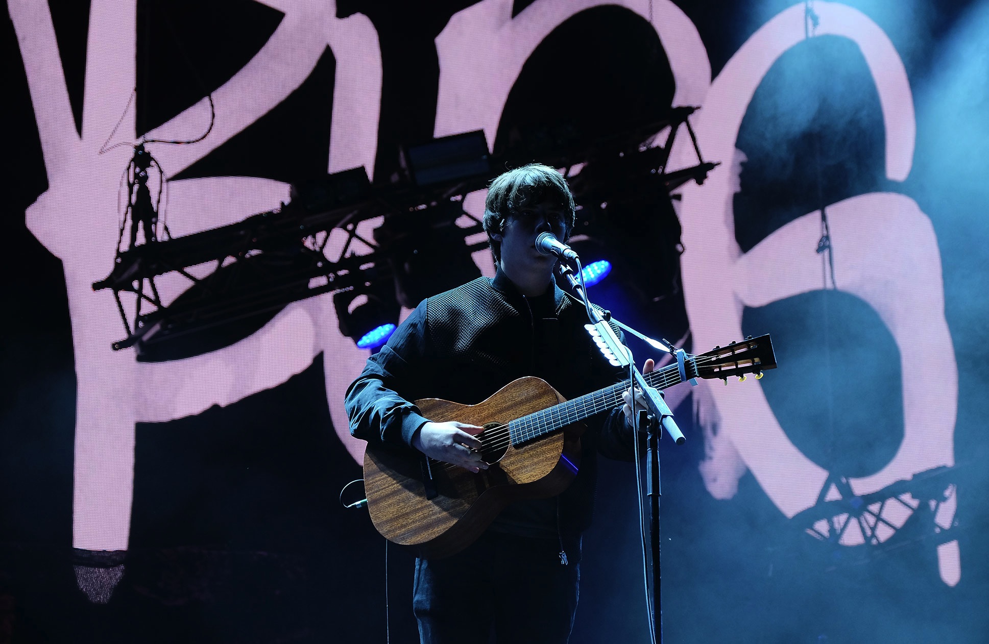 Jake Bugg performing at the Park Stage, Glastonbury, 2016.