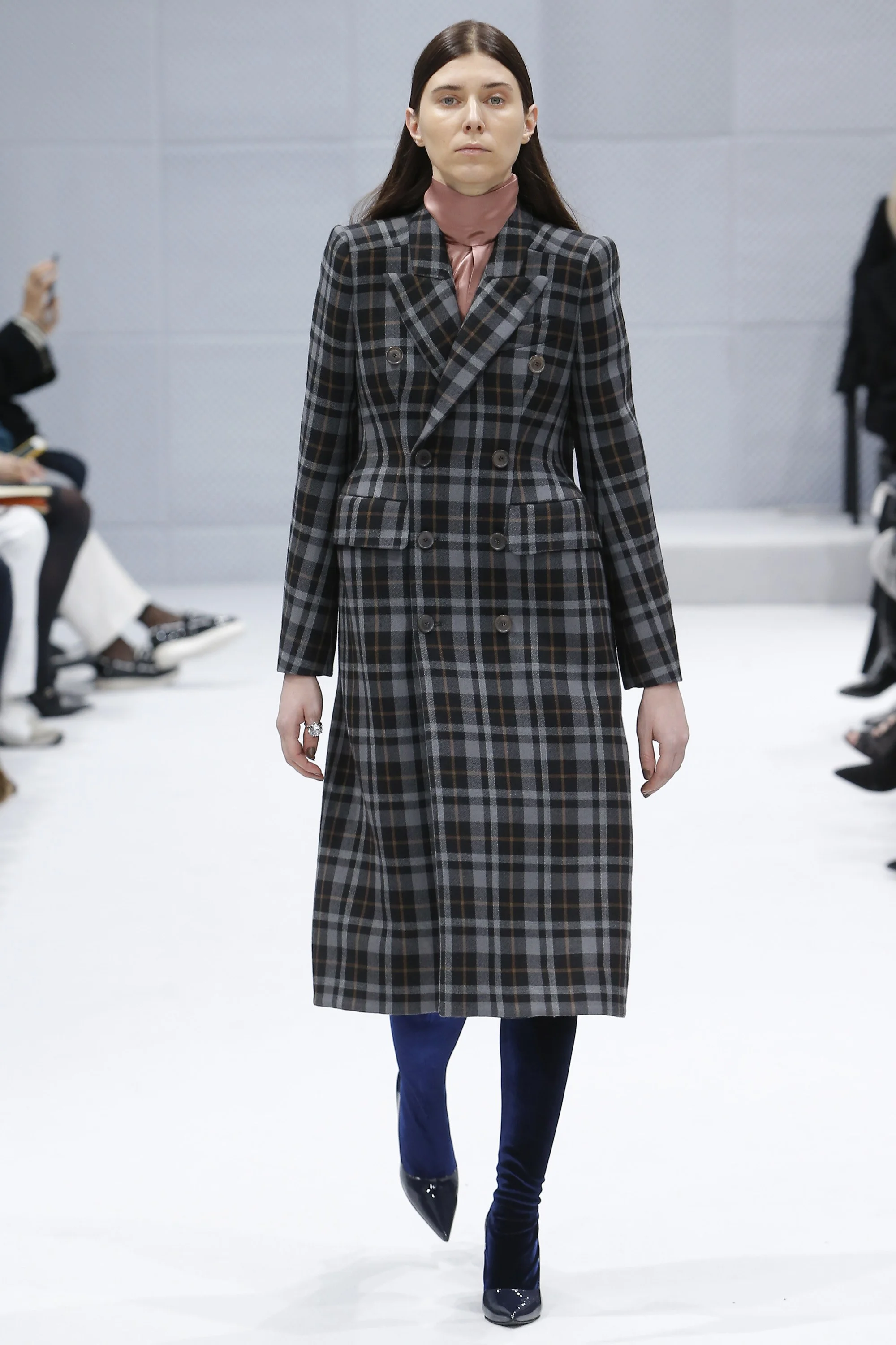 A look from Demna Gvaslia's debut collection for Balenciaga Fall/Winter 2016. Photo source: Vogue Runway.
