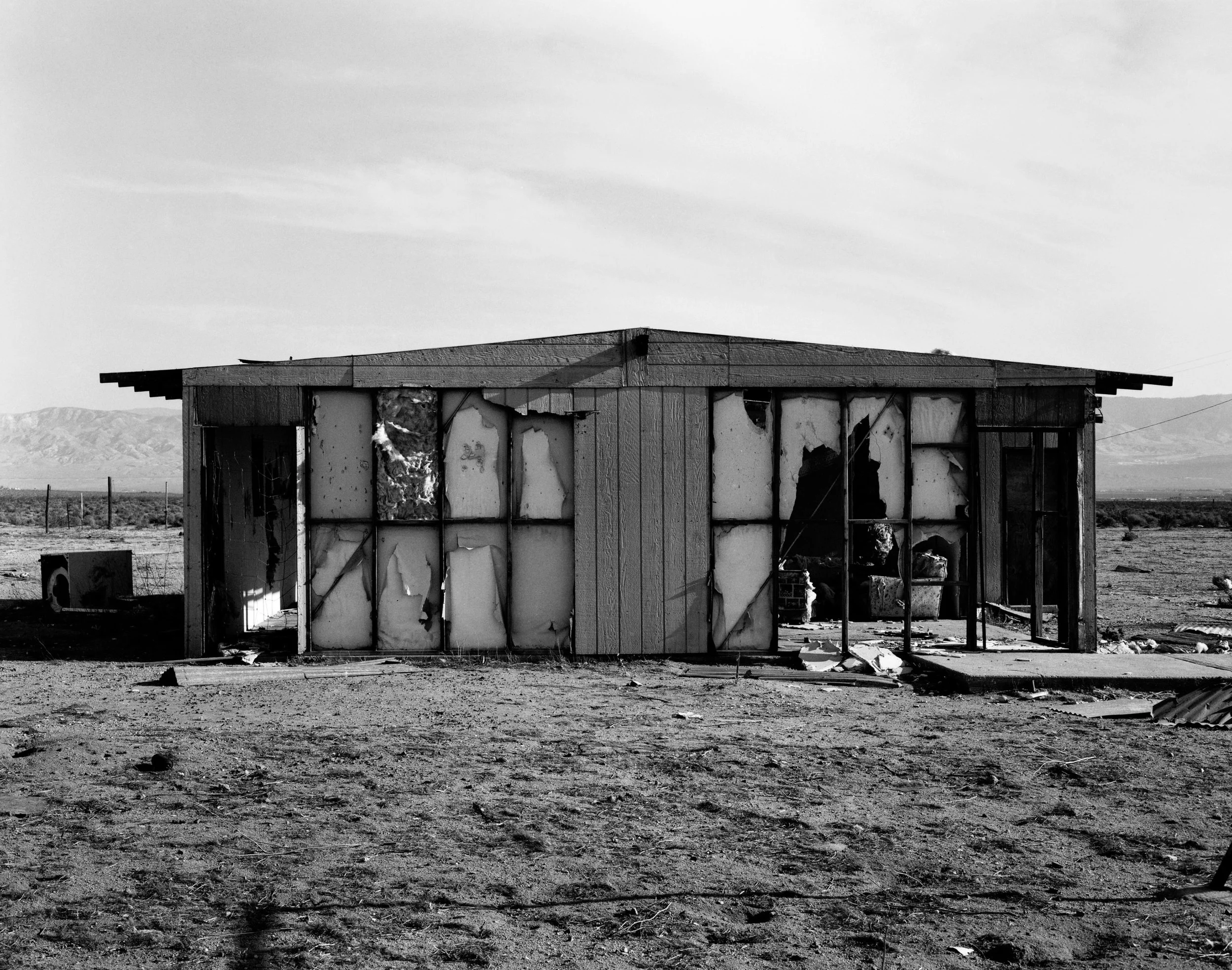 From the series ' Wonder Valley ', 2015 by Marc Ruwedel.