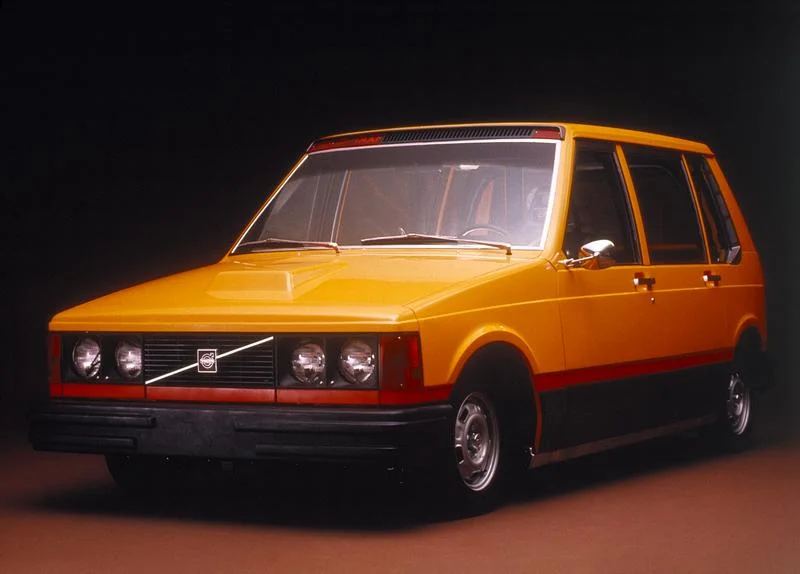 The exterior of experimental taxi, Volvo's Coggiola, 1977.