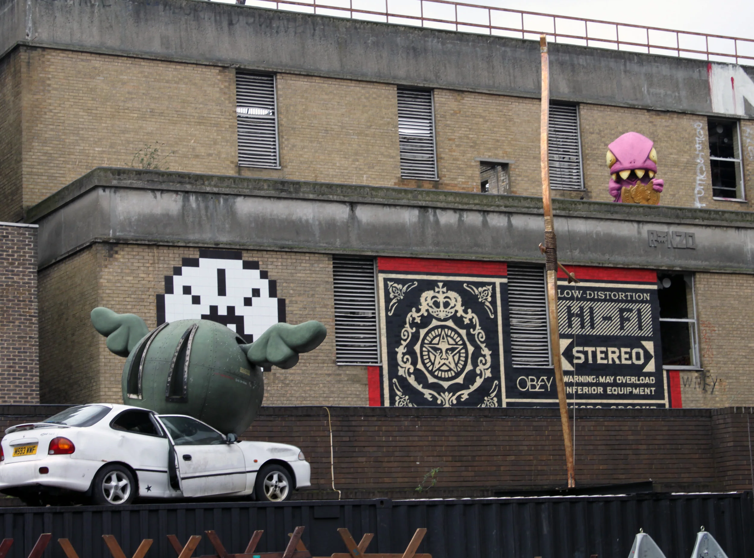 Drone Dog , 2006 in Shoreditch, London by D*Face.