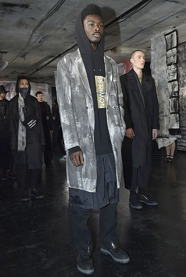 Looks from Tourne de Transmission AW17 collection.