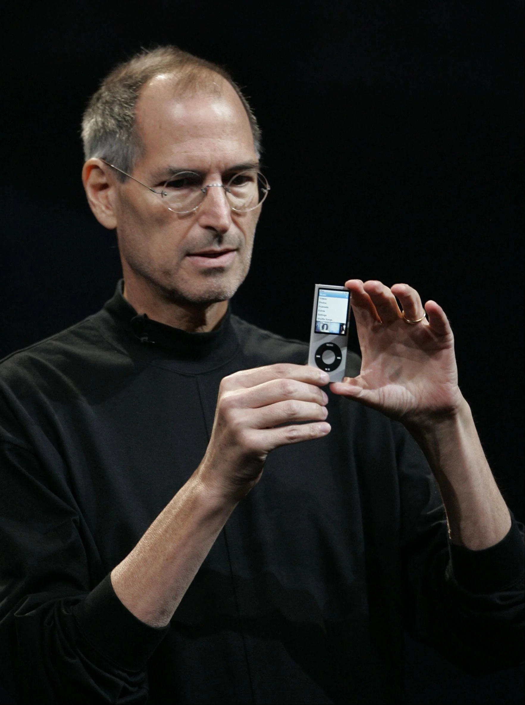 Steve Jobs introduces iPod, Sept 9, 2008. Photo source: The Red List .
