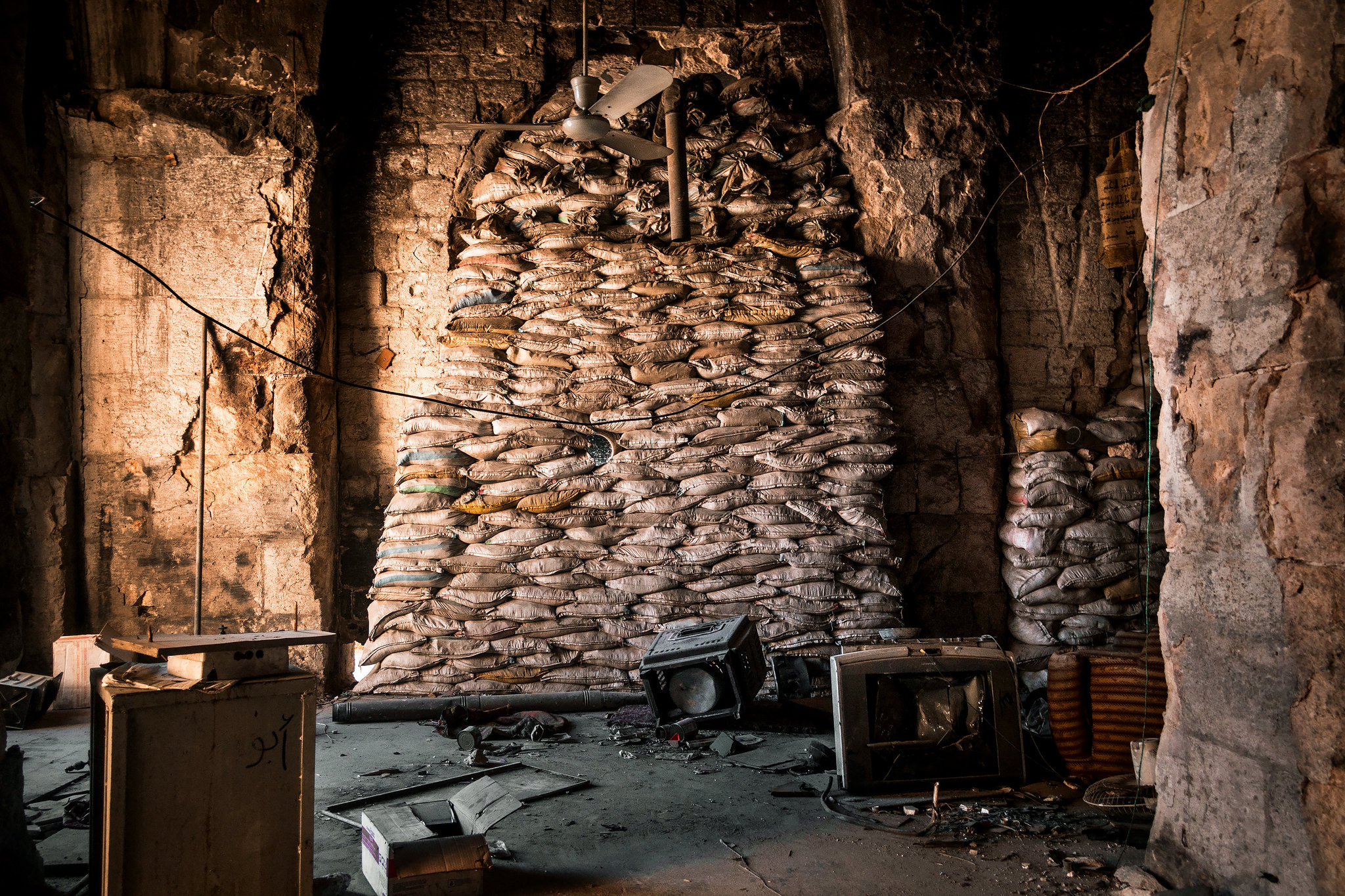 Inside the Great Mosque of Aleppo. Photo by Sebastián Liste for The New York Times.