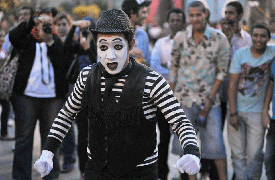 Street art performance in during Al-Fan Midan, 2012. Photo by Bassam El-Zoghby.