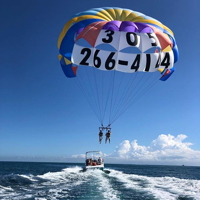 Happy Thanksgiving from South Beach Parasail. Beautiful weekend for parasailing forecasted. Come out and have a truly unique Miami experience. #miamibeach #miami #parasailing #southbeach #bucketlist #florida #floridawinter