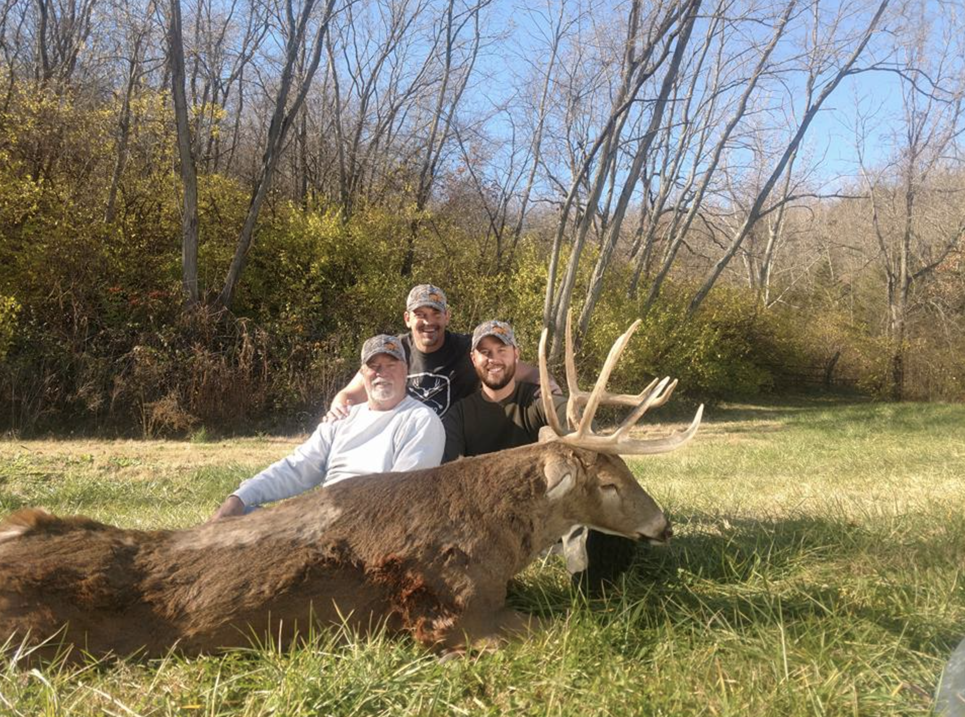 Monarh Rivers Whitetail  deer hunting .png