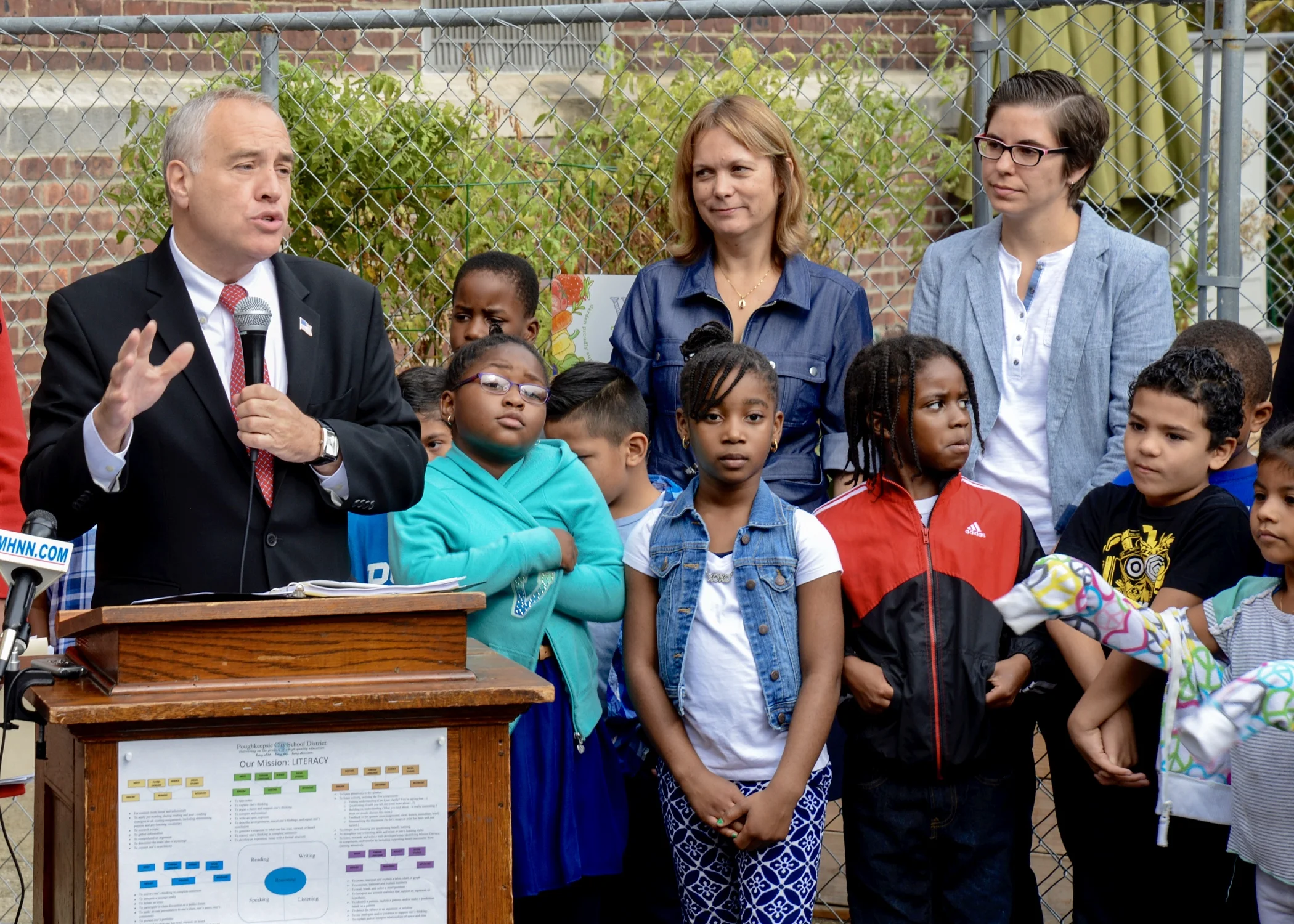 Mr. DiNapoli talks about the benefits of Farm-to-School programs in NYS.