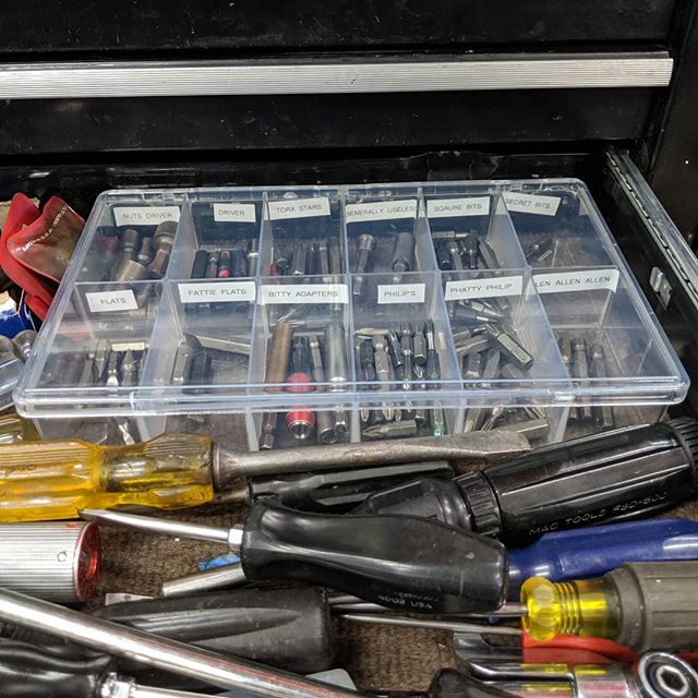 @blu_schwarz_mullet took it upon himself to organize the loose bits in the screwdriver drawer. 100% accurate labeling. Excellent work.
#jobshop #5s #organization