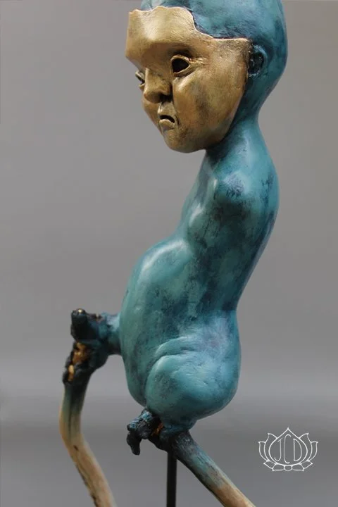 Dayton_Jenny_Talos_Blue_Detail.jpg