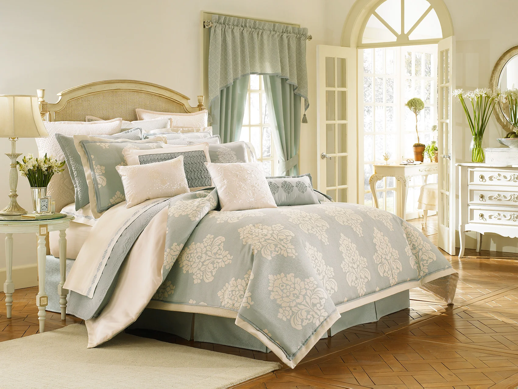 Highland Park: Reba McEntire Reversible bedding for Dillard's