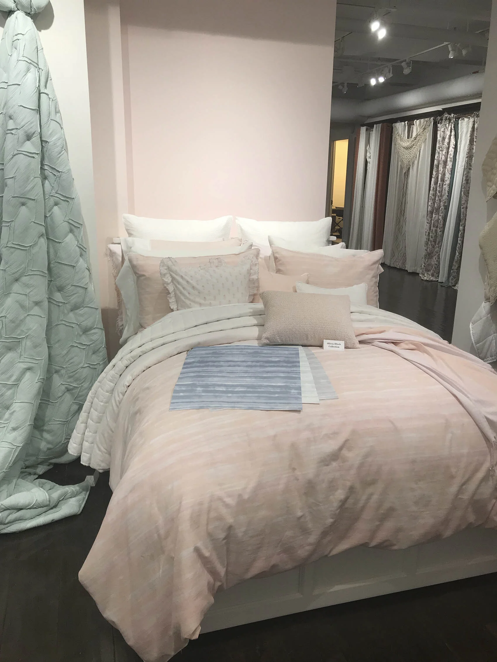 Hue - Olivia - Ombre Watercolor Stripe