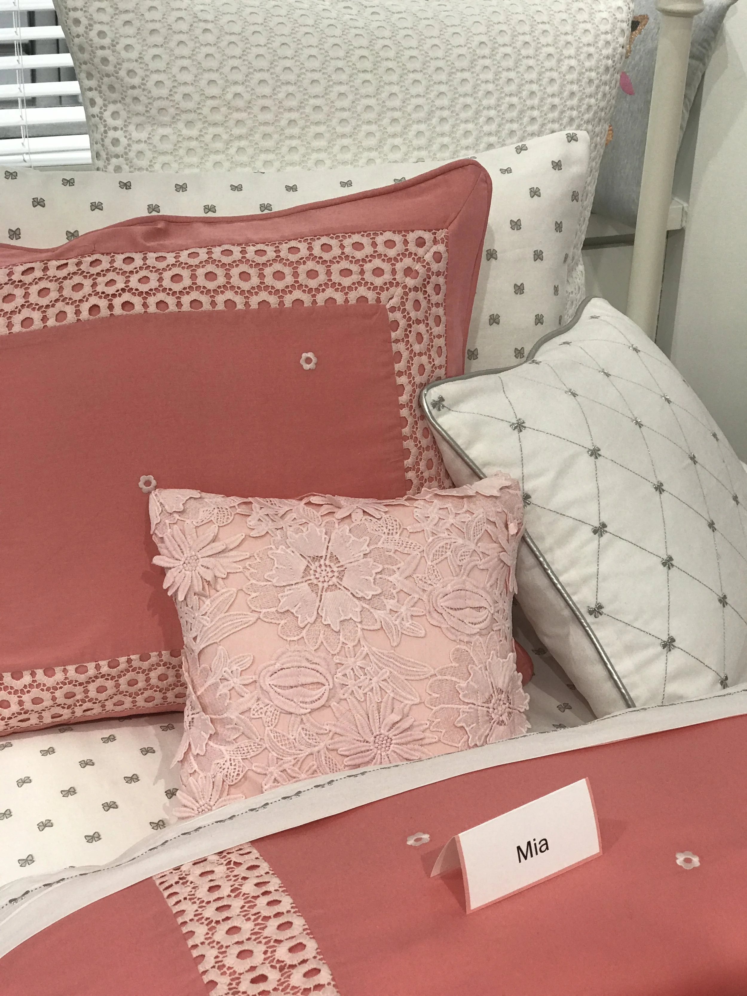 Hue - Juvi - Mia Collection