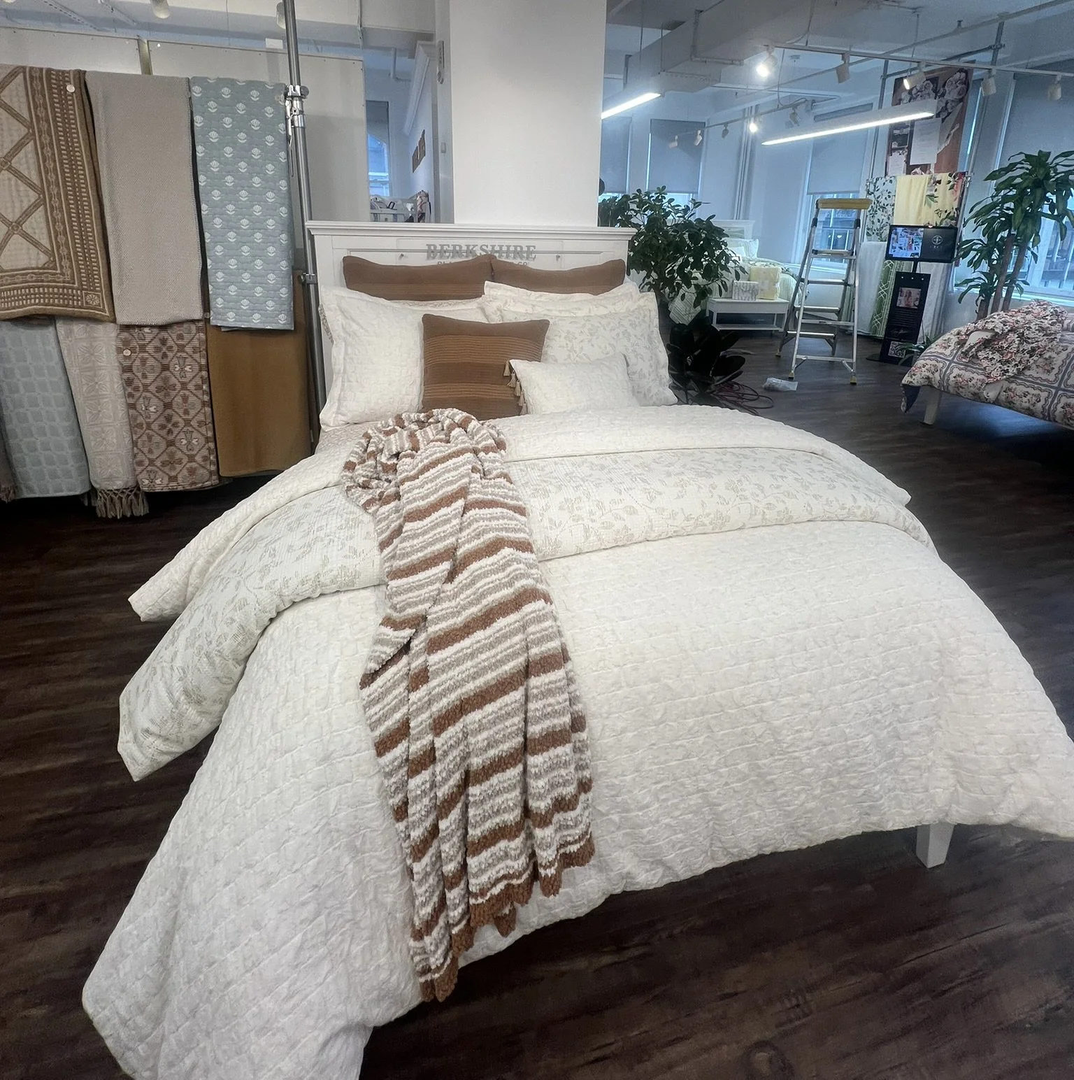 Alex Botanical Woven