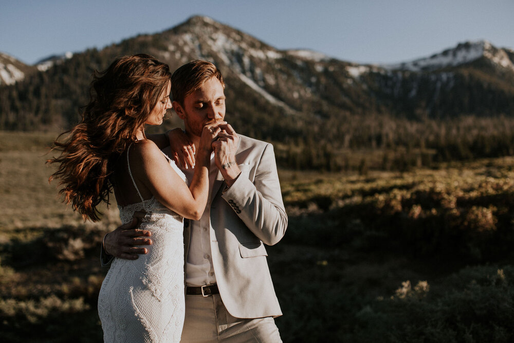 jamilaree-mammoth-easternsierras-elopement-179.jpg