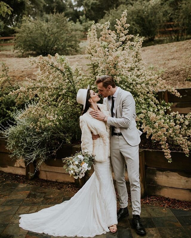 On The Blog! ✨ Spring rain showers, epic reception rainbows, sparkler exits, and the most romantic and intimate ceremony in the foothills of the Sierras... Yeah. It&rsquo;s THAT epic!