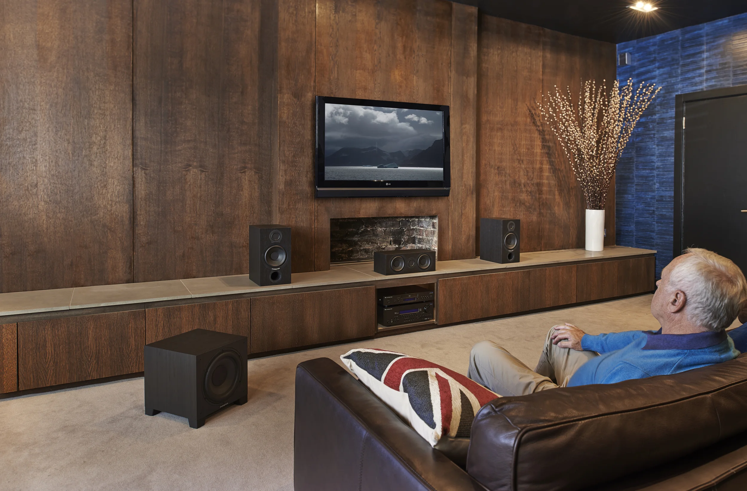 HR_Cambridge Audio LOC11626 +TV_TopPage.jpg