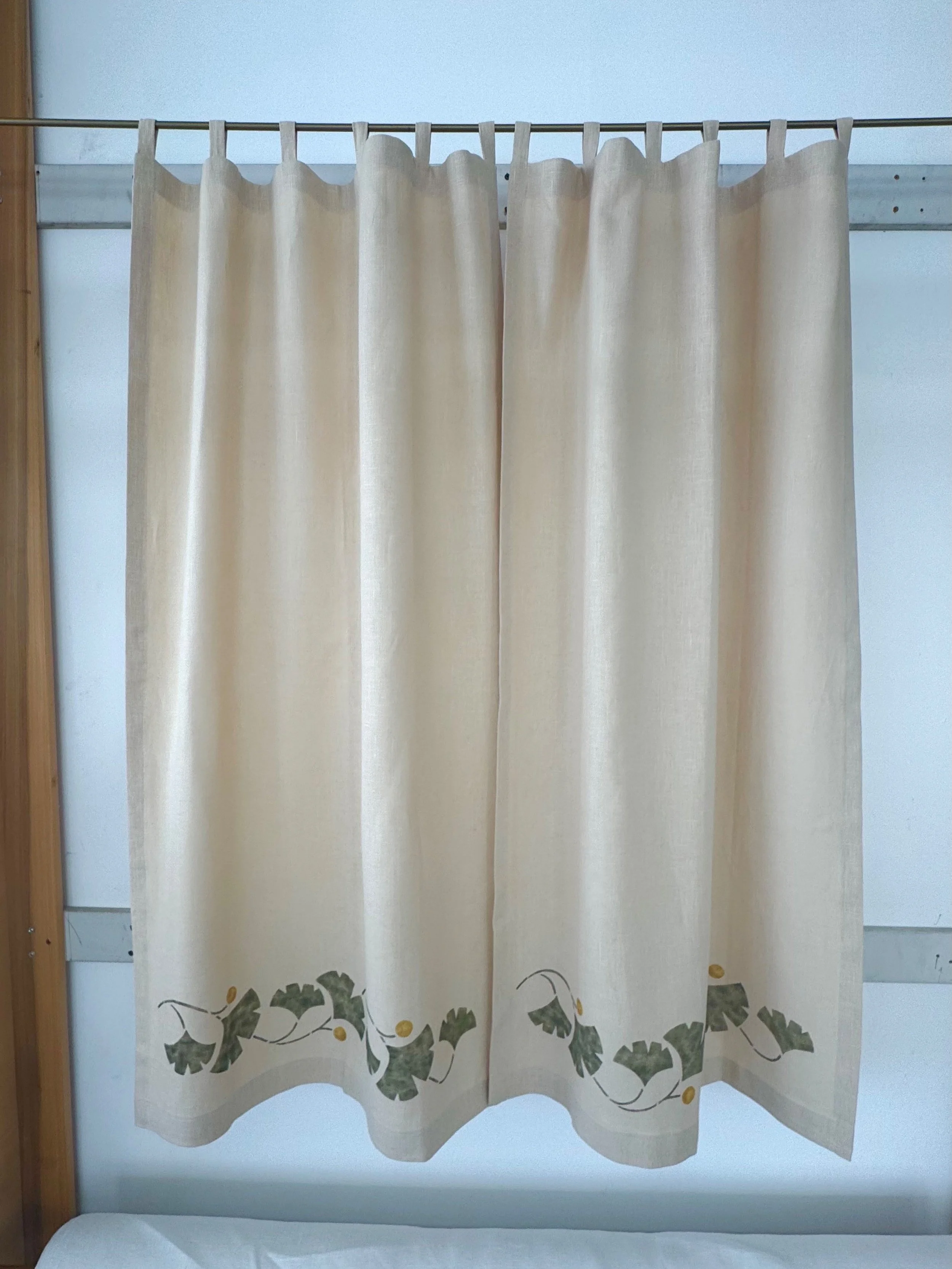 peasant+linen+ecru+with+ginkgo+vine+curtain.jpg