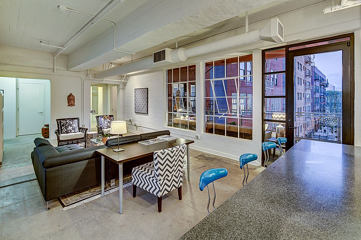 Breakfast Bar to Living Room & Terrace