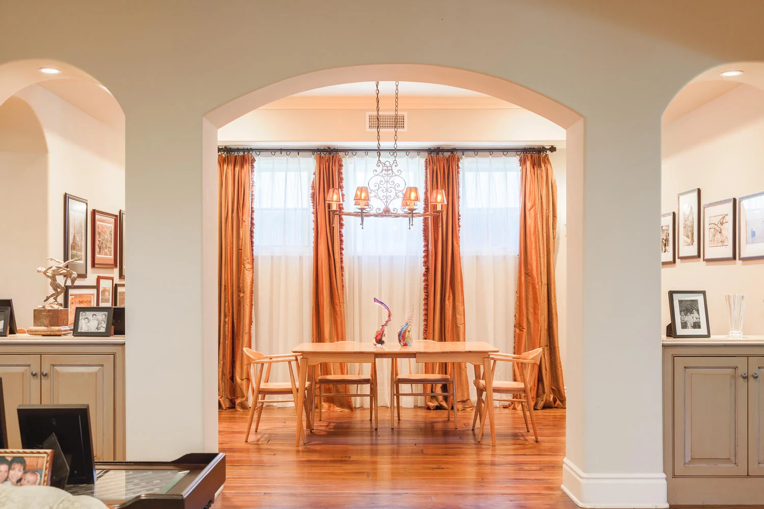 07 Classic Montecito Spanish-large-007-Dining Room-1500x1000-72dpi_1.jpg