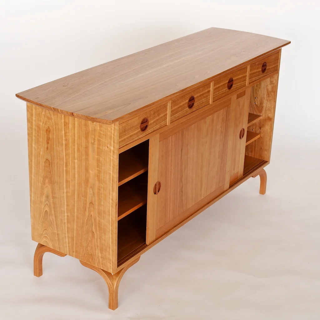 Credenza 4.jpg