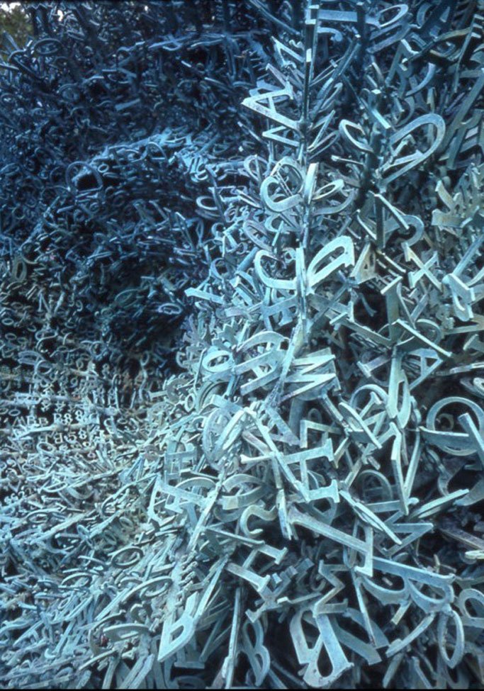 Steve Tobin Syntax closeup.jpg
