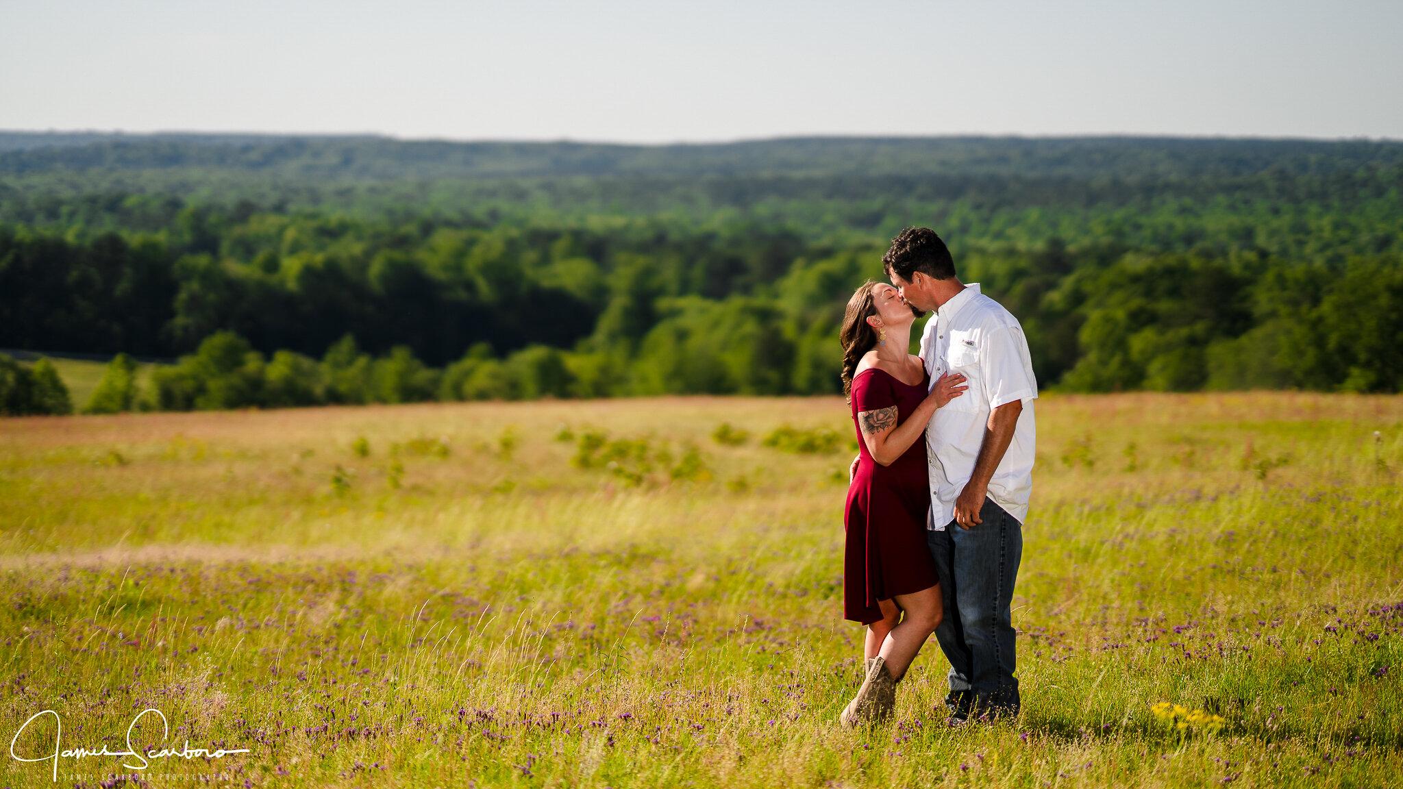 Engagement-Photography-Barn-Acorn-Ridge