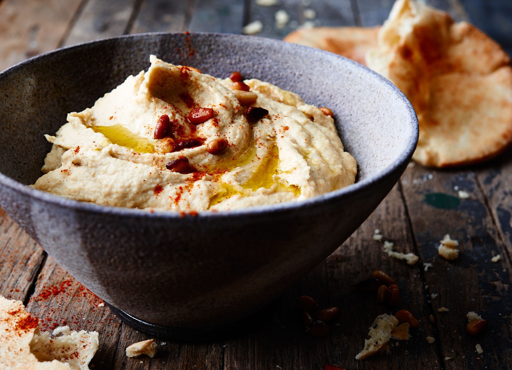 Pureeing-AuthenticHummus_v1.jpg