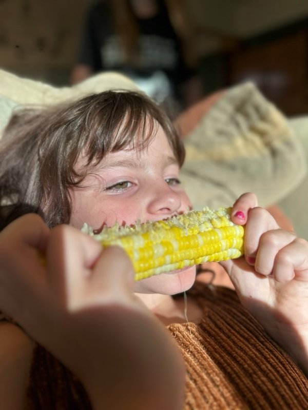  Eating Sweet corn on the couch bliss  