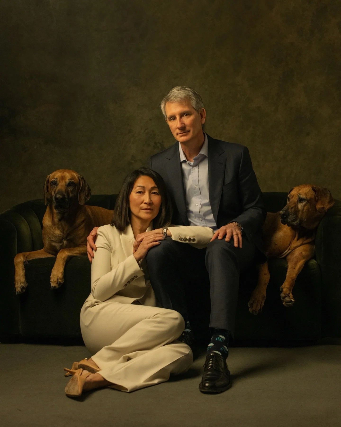 I rarely say yes to family portraits&hellip; But when this family told me they trusted my artistic process completely and wanted nothing resembling typical family photos, I happily obliged. They asked for something painterly. Almost baroque, and gave